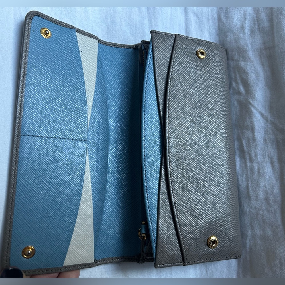 Prada Bicolor Saffiano Leather Continental Long Wallet - Astral
Blue & White - Picture 4 of 5
